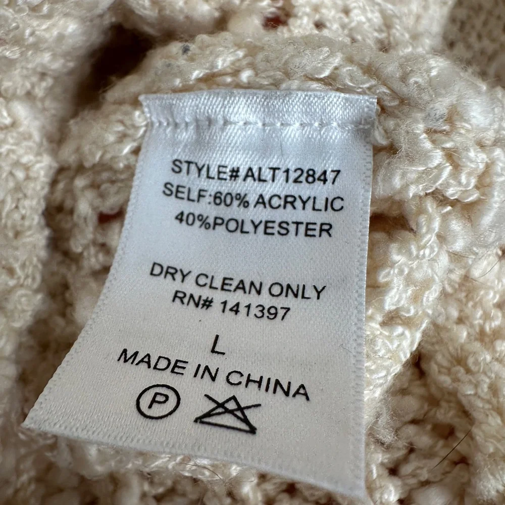 ASTR Women's Beige V-Neck Sweater - Picture 5 of 7